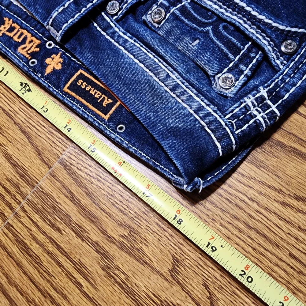 Like NEW - Picture 8 of 9